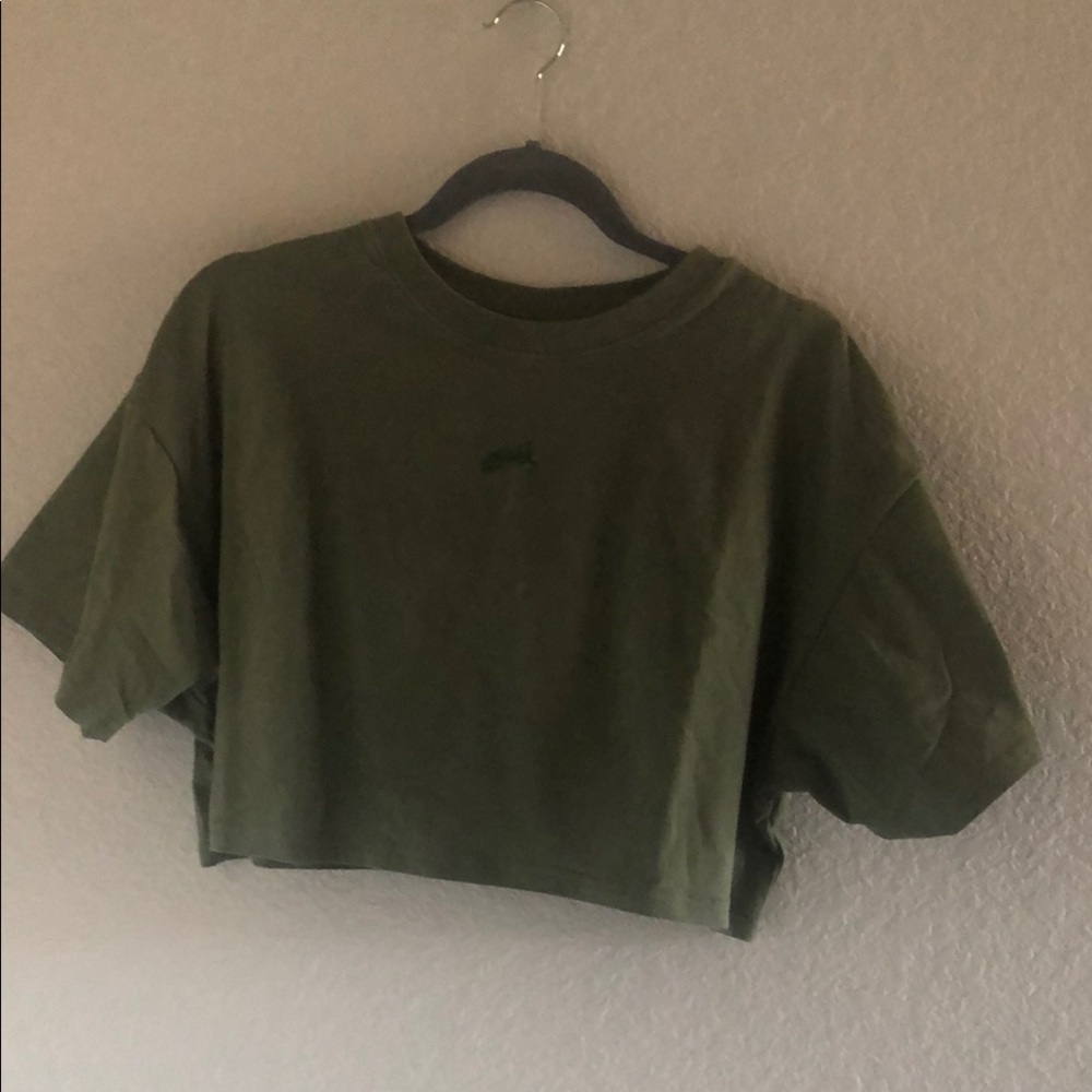 Alphalete Origin Crop, size Medium.  Color Sage.